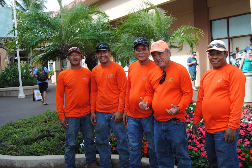 Kukui_Grove_Crew.jpg